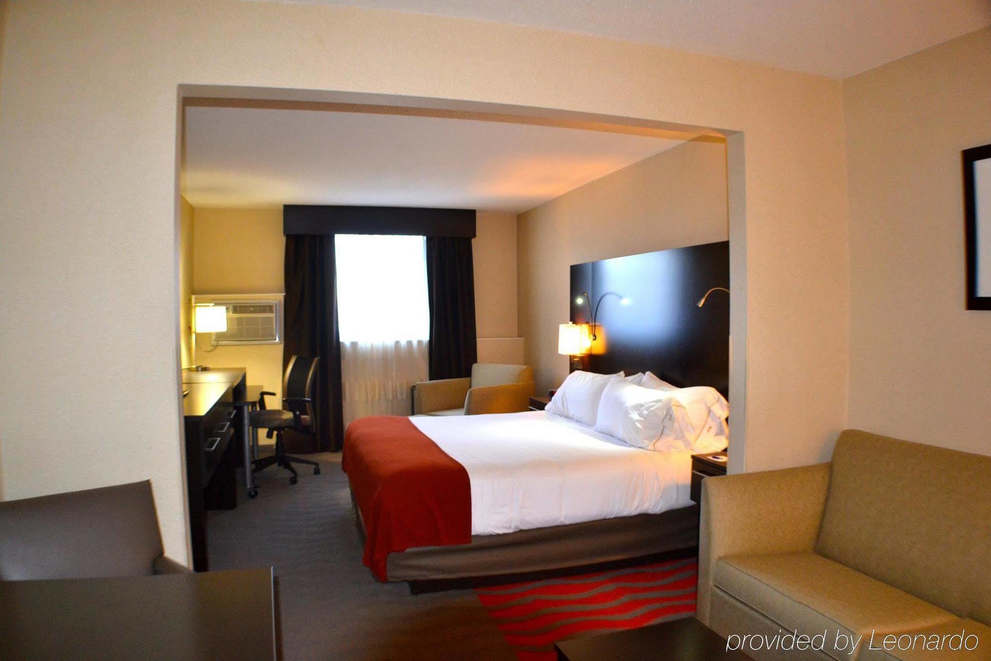 Holiday Inn Express Hotel & Suites Waterford By Ihg Exterior foto